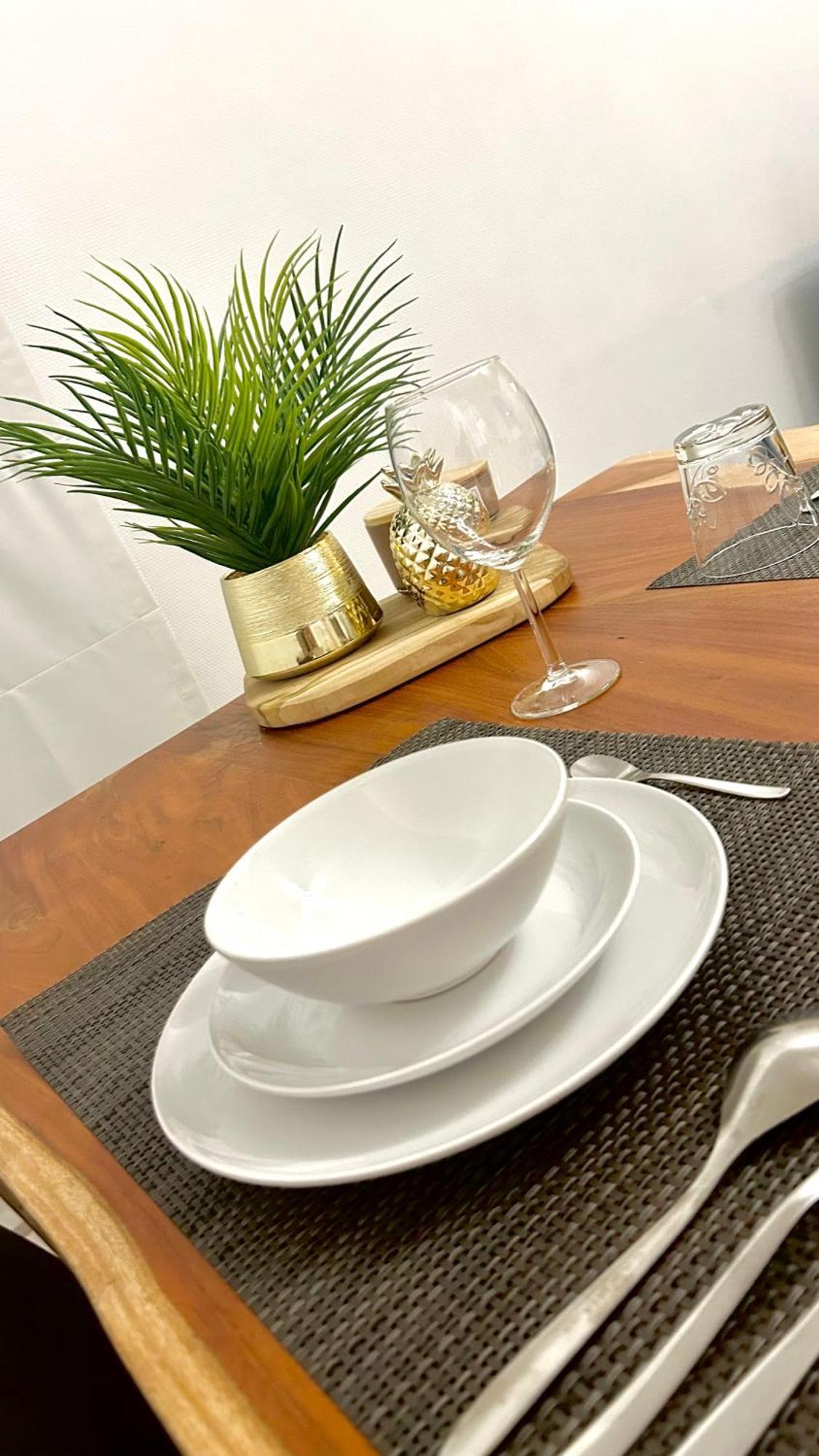 Charming Two Bedroom Flat - Nato - Brüksel Dış mekan fotoğraf